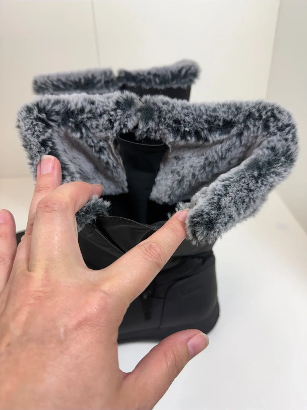 totes Black Waterproof Insulated Boots with Faux Fur Trim